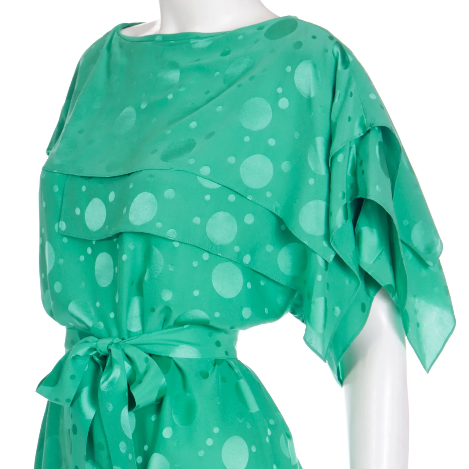 1970s Green Silk Tonal Dot Print Dress w Tiered Sleeves & Sash Belt