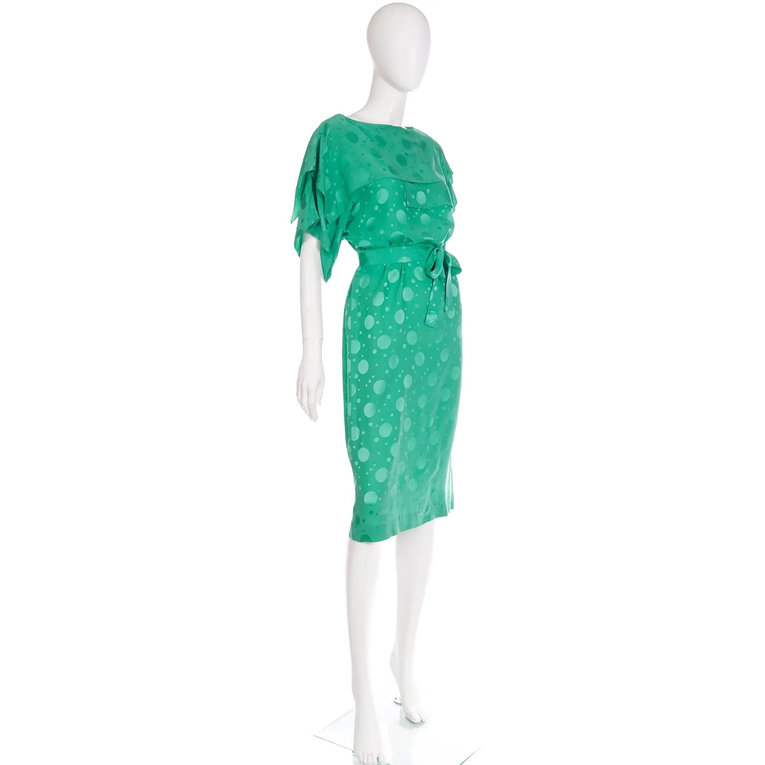 1970s Green Silk Tonal Dot Print Dress w Tiered Sleeves & Sash Belt