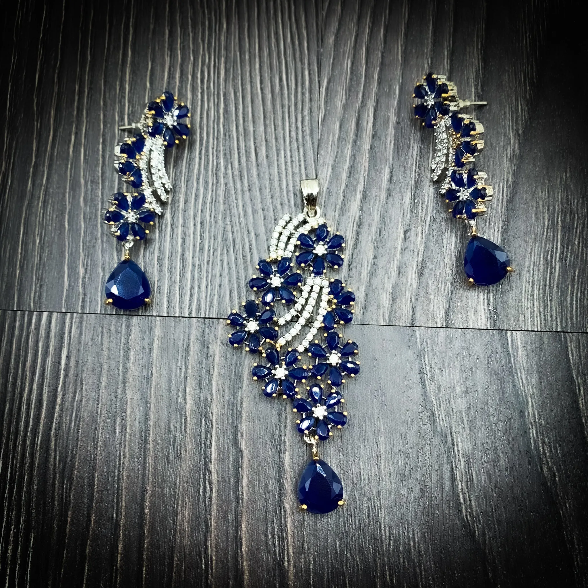 Gorgeous Victorian Sapphire Blue Zircon (CZ) Stone Floral Pendant Set